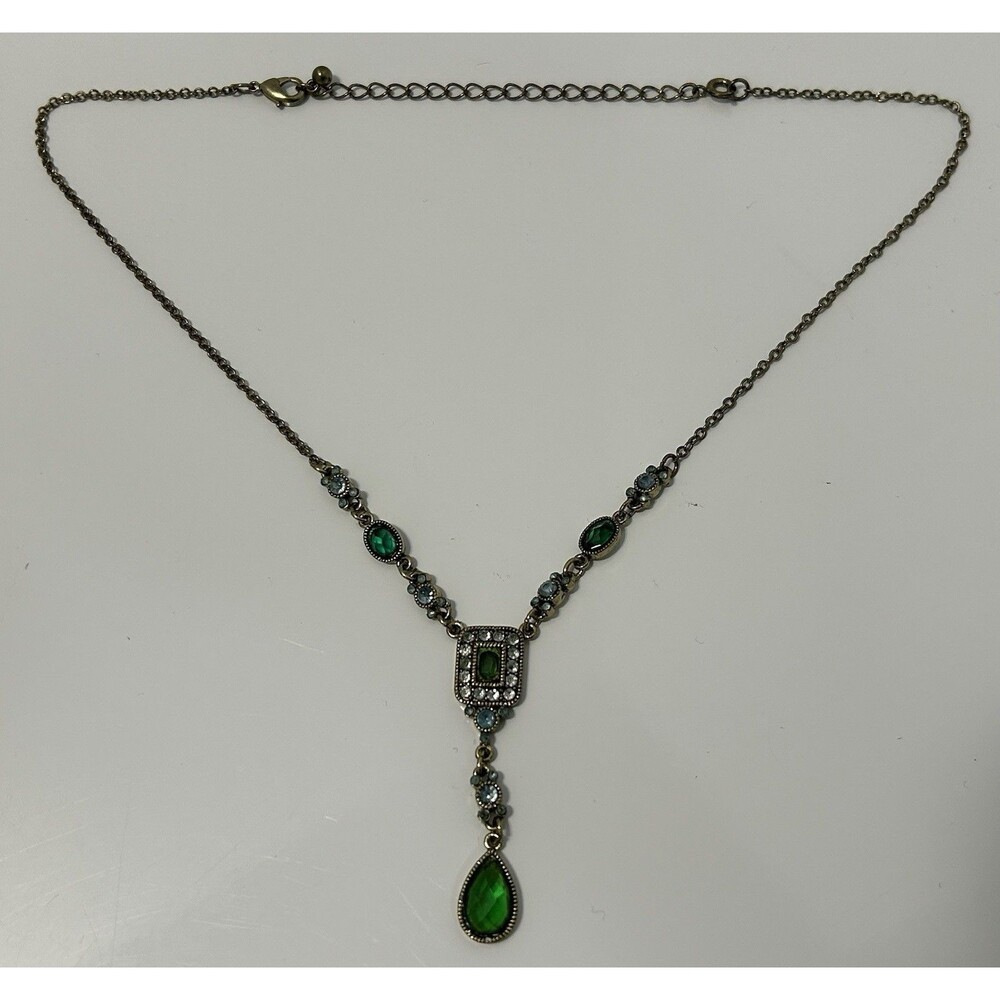 Vintage Avon Teardrop Pendant Green Emerald Chain Necklace